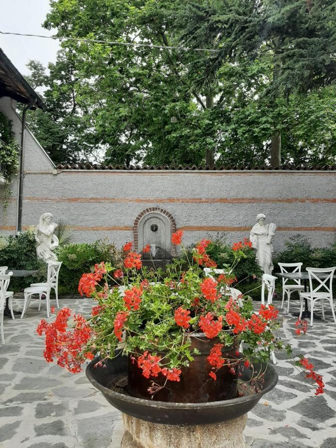 Antica Villa Cuneo- Guest House - "B&B E Non Un Hotel A Cuneo" Luaran gambar